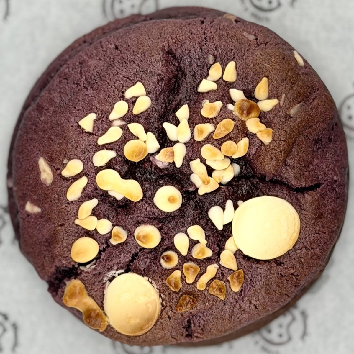 Ube Macadamia cookie